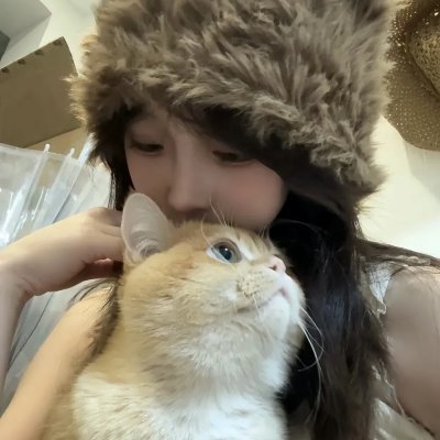 9顶假发的女孩